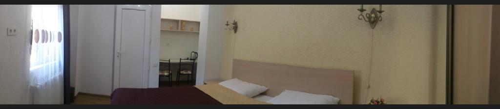 Guest House Madonna Тбилиси Екстериор снимка