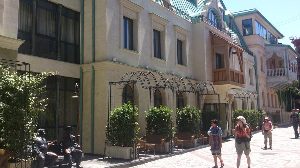 Guest House Madonna Тбилиси Екстериор снимка