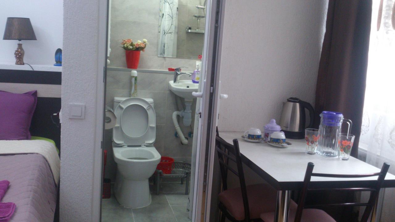 Guest House Madonna Тбилиси Екстериор снимка