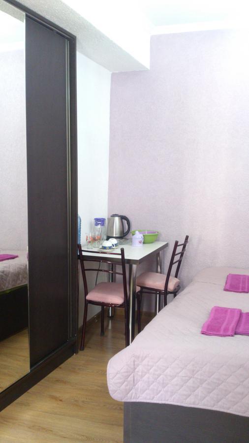 Guest House Madonna Тбилиси Екстериор снимка